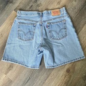 Vintage style Levi’s high waisted denim shorts